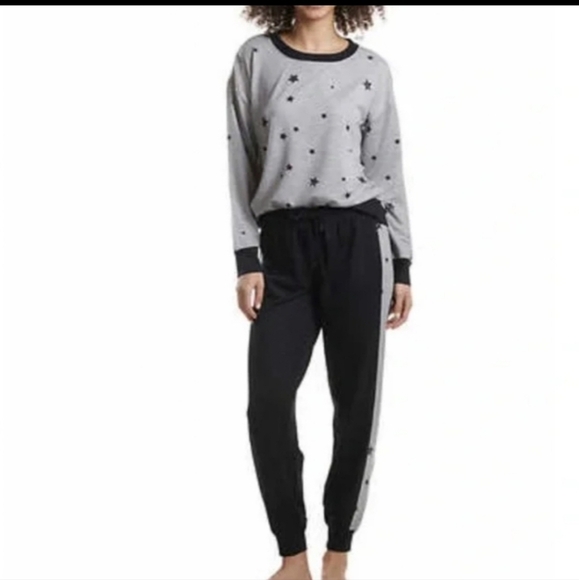 Splendid Super cozy and soft Splendid star print top - Picture 1 of 12